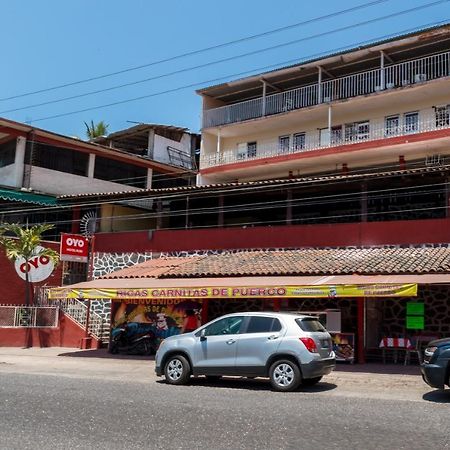 Oyo Hotel Rubi Zihuatanejo Exterior photo